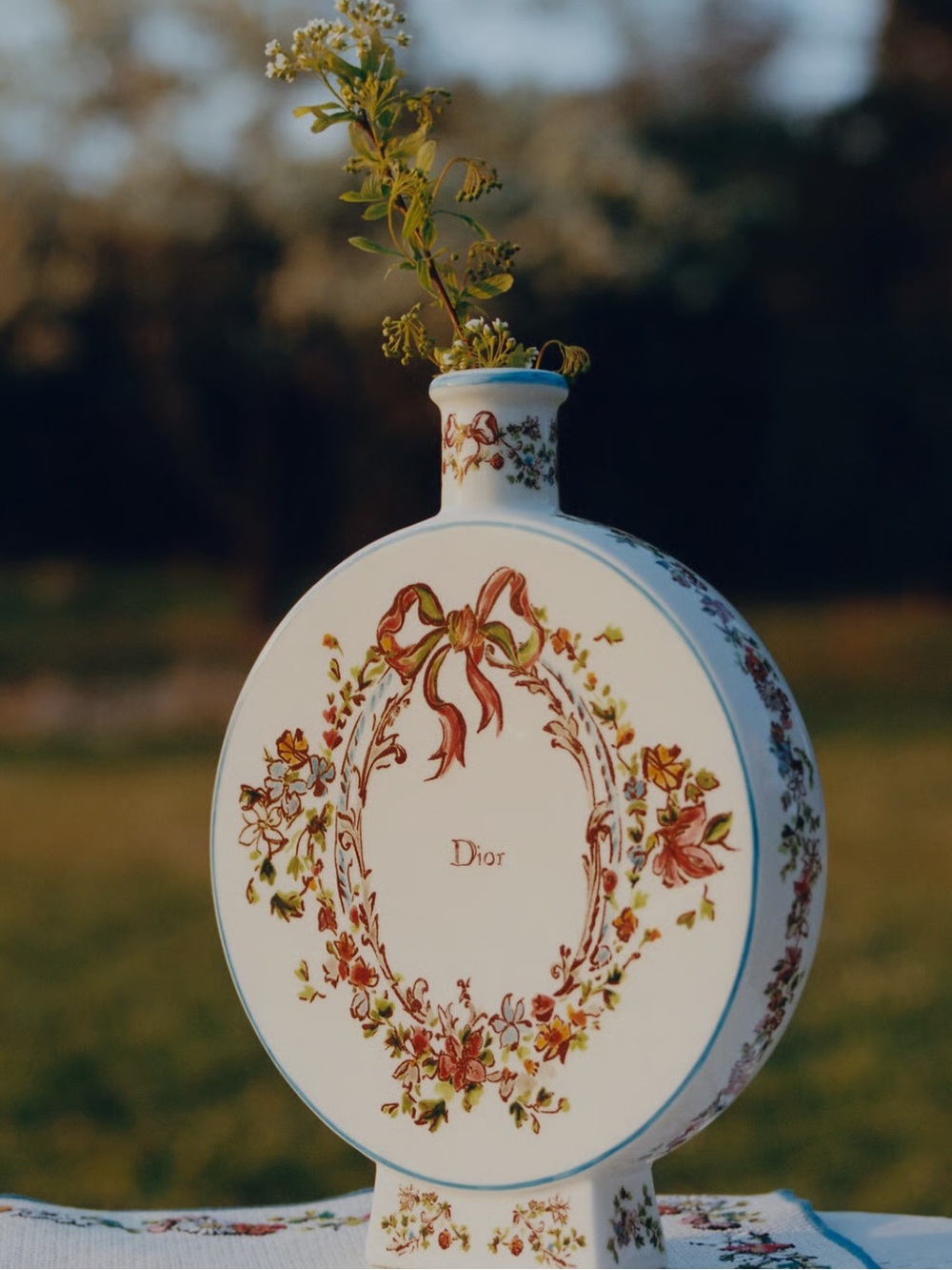 BNWT authentic Dior crystal Slovenia Fruit serving china